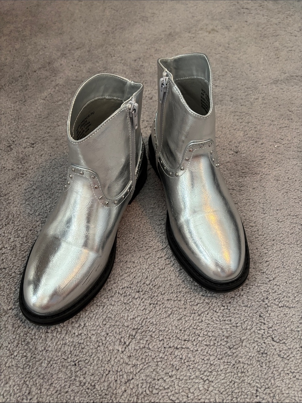 Girls’ size 4 Silver Ankle Boots - Metallic Zip Side Chelsea